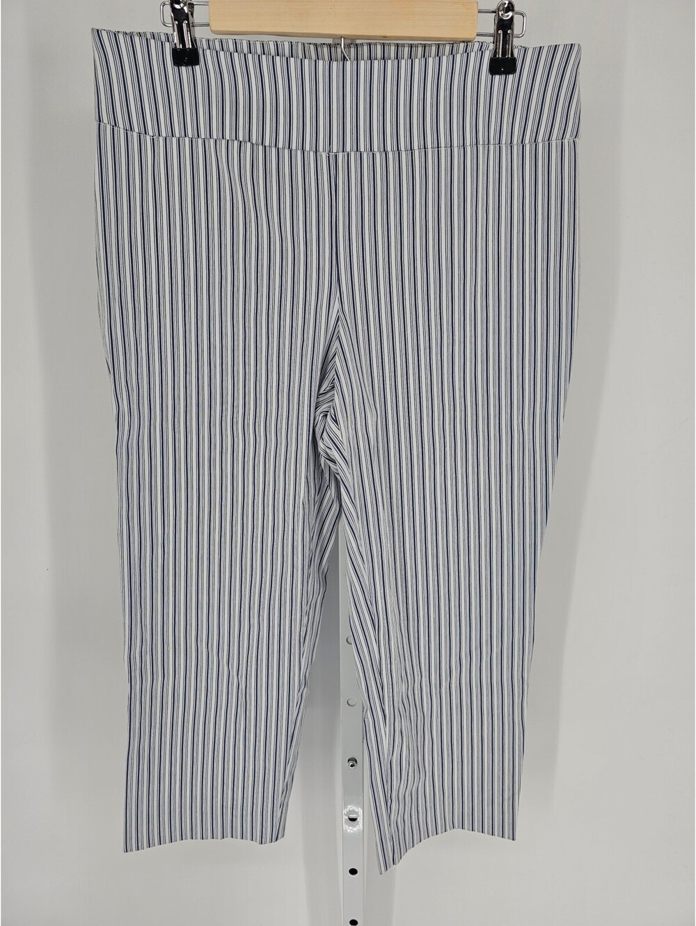 New Directions Women's Striped Mid Rise Wide Leg Cropped Pants Size 12